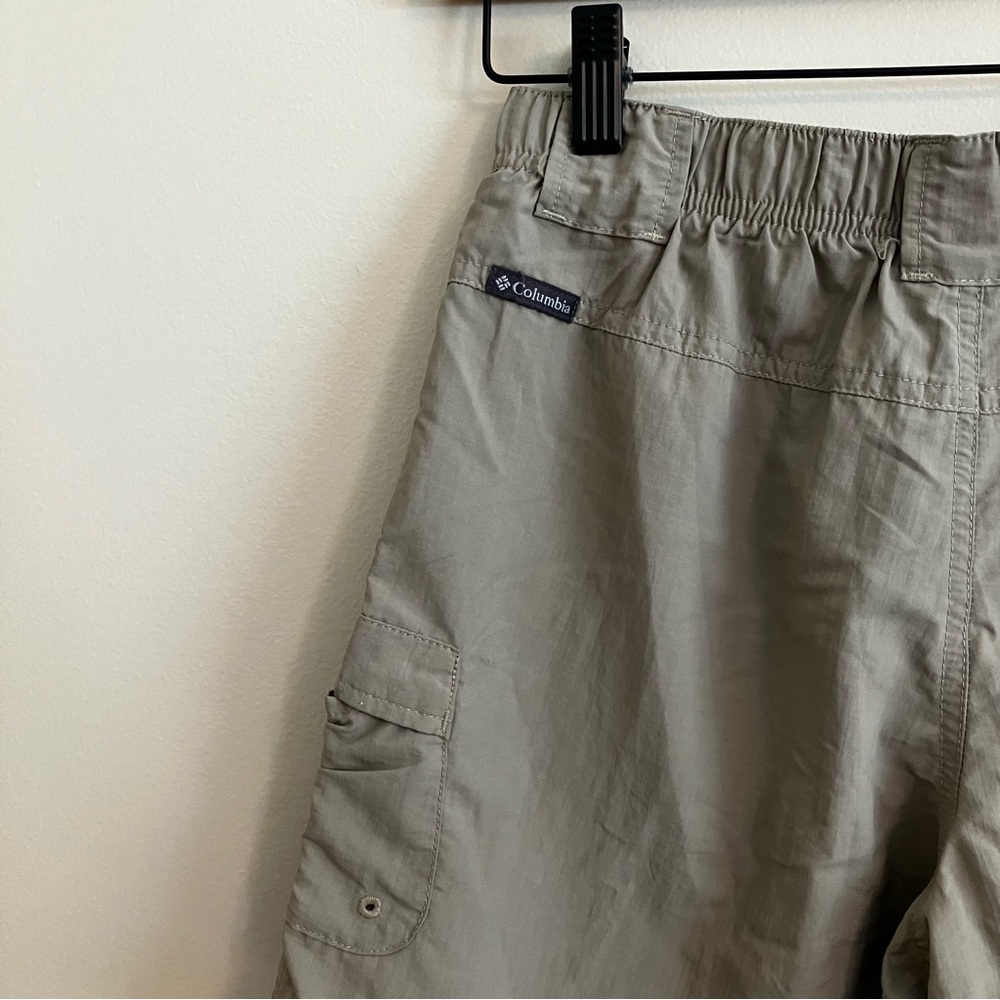 Columbia Women's Cargo Shorts - Light Gray - Picture 3 of 5